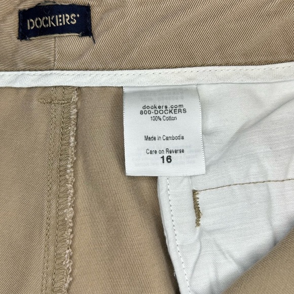 Dockers Women’s Cargo Pants Size 16 Khaki Beige Cotton Relaxed Fit - Picture 4 of 16